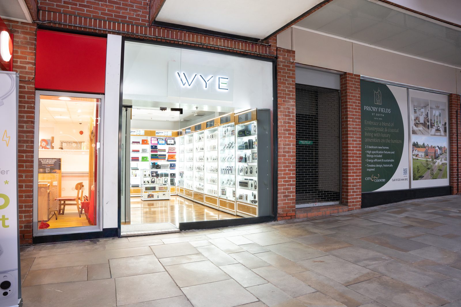 Shop fit-outs retail solution image 3